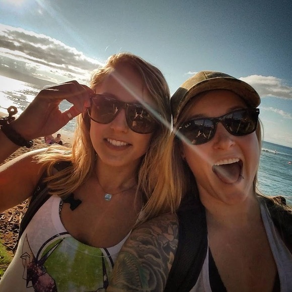 Meet your Posher, Amber - Picture 1 of 1